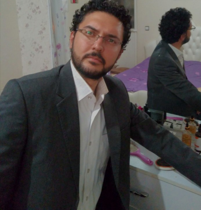 امید اقاجانی