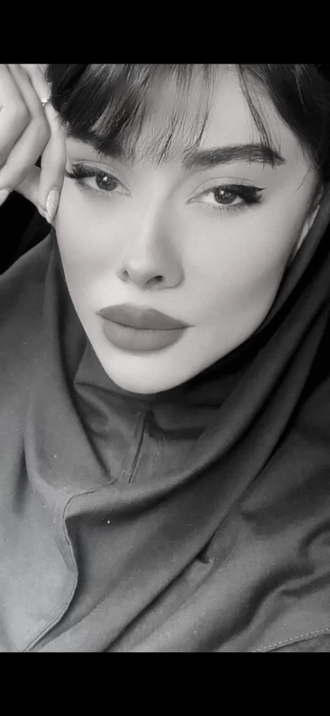 یاسمن احمدنیا