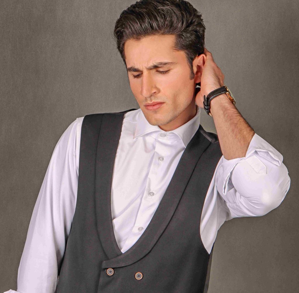 مجید استواری