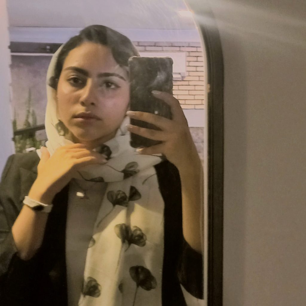 سارا کامران