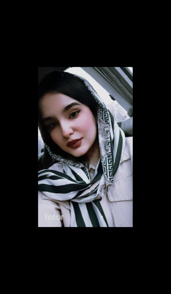 مهسا سادات