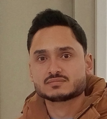 آرش احمدی