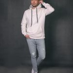 همایون مشتاقی