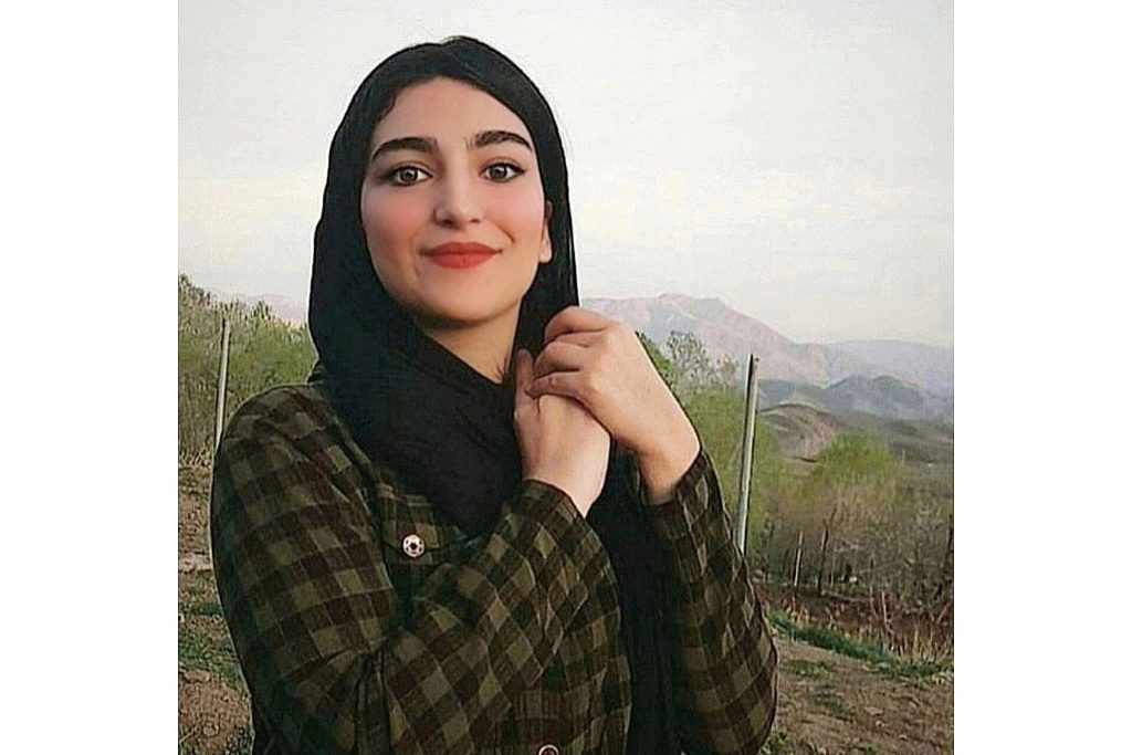 یاسمن رسولی