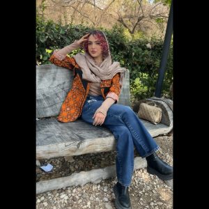 اتنا زارعیان
