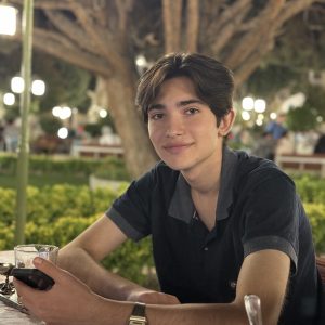 متین کدخدایی