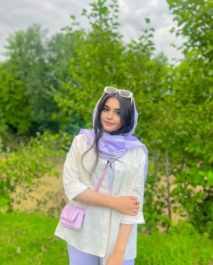 هستی محمدیان