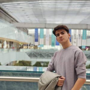 عرفان بهزادی تشنیزی